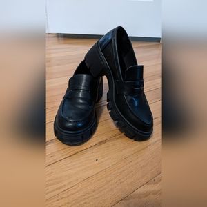 Black chunky loafers